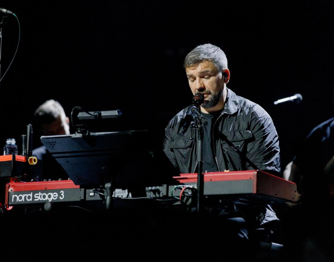 Фото В Новосибирске опубликованы кадры ярких концертов Басты в честь его дня рождения 3